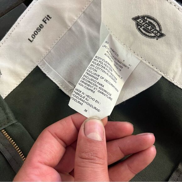 Dickies Loose Fit Twill Work Short in Green (36) - Picture 6 of 6